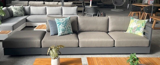 [Clearance] Last One Como 4 Seater Outdoor Aluminium Lounge Setting at Moorabbin (MOR) VIC Store Only - Image 2