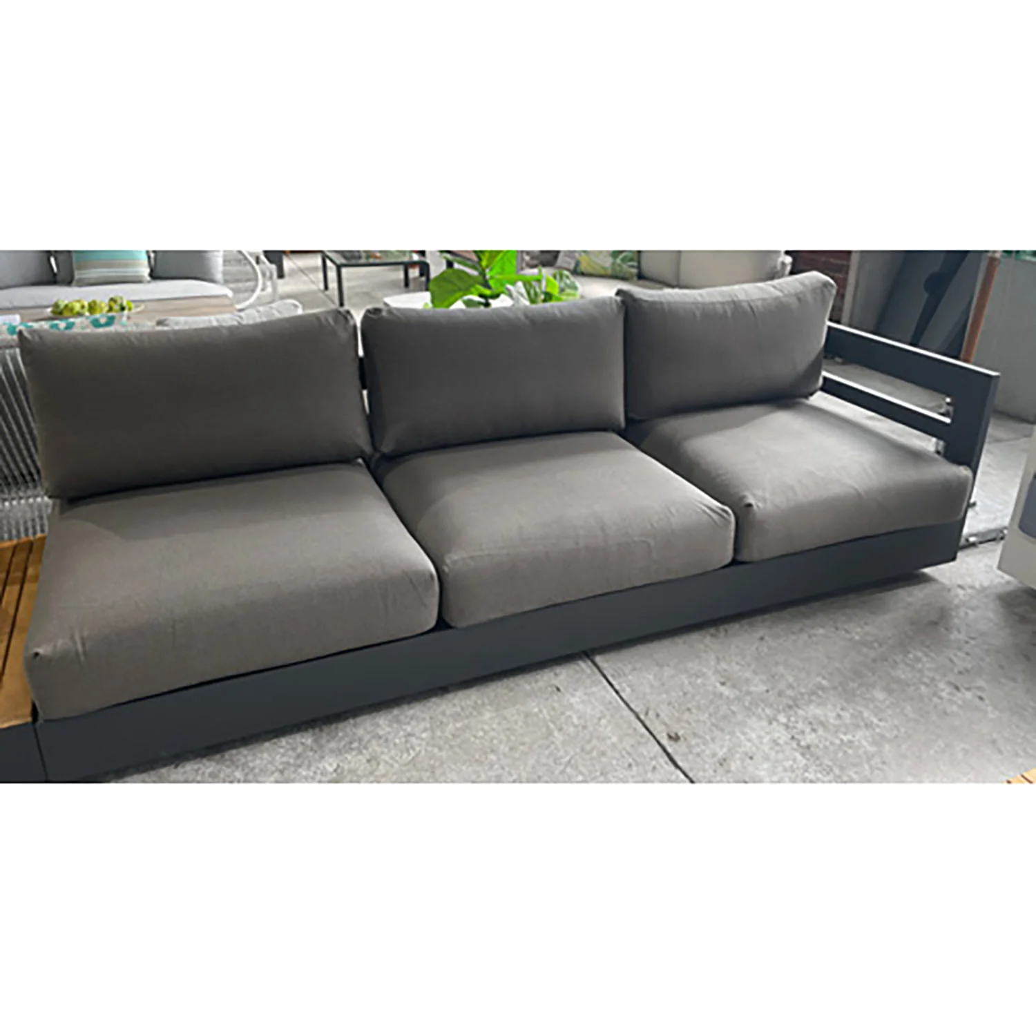 [Clearance] Last One Como 4 Seater Outdoor Aluminium Lounge Setting at Moorabbin (MOR) VIC Store Only - Image 4