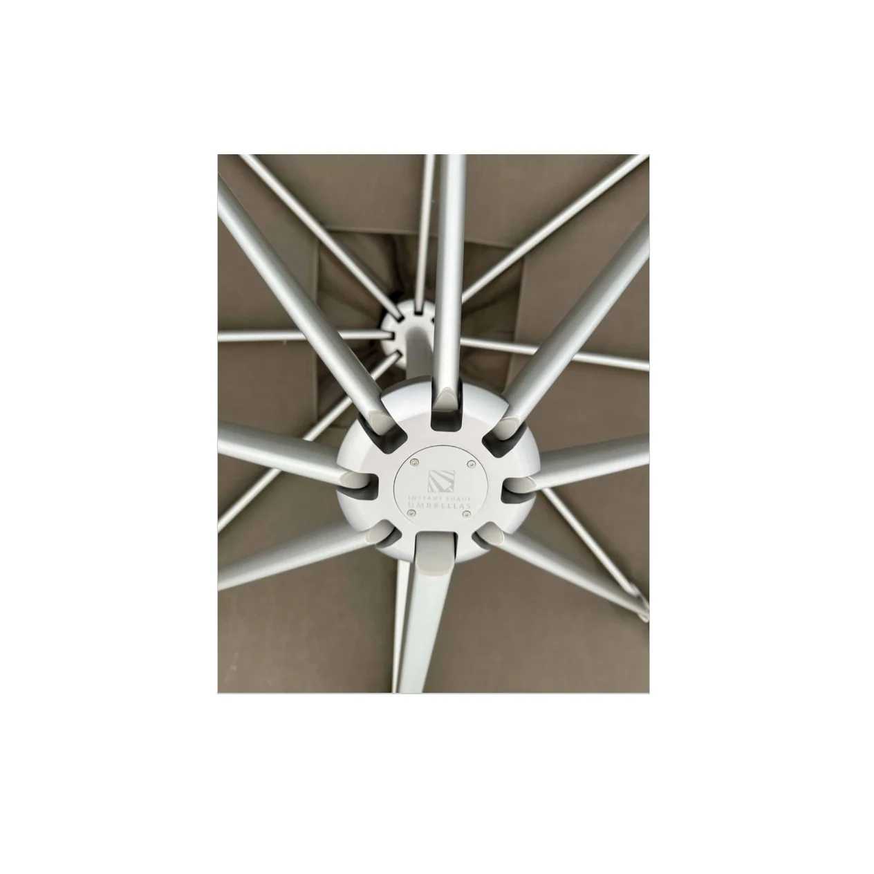 Eclipse V.4 Outdoor Cantilever Umbrella 350 cm - Image 8