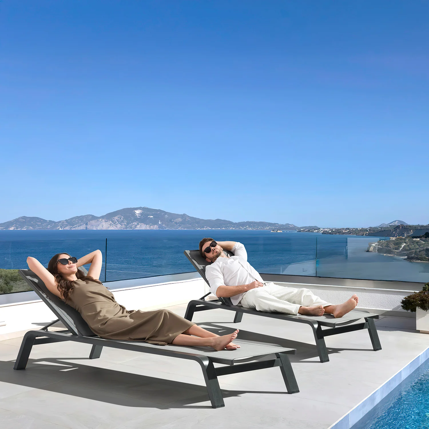 Genova Aluminium Outdoor Sunlounger - Image 4