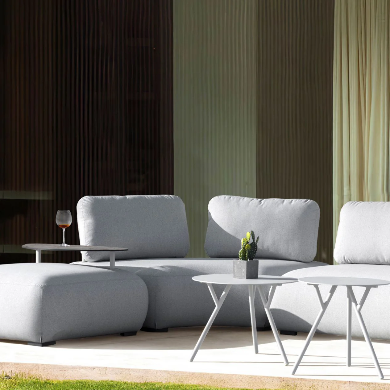 Iowa 6 Seater Outdoor Upholstered Modular Lounge with Coffee Tables - Image 20