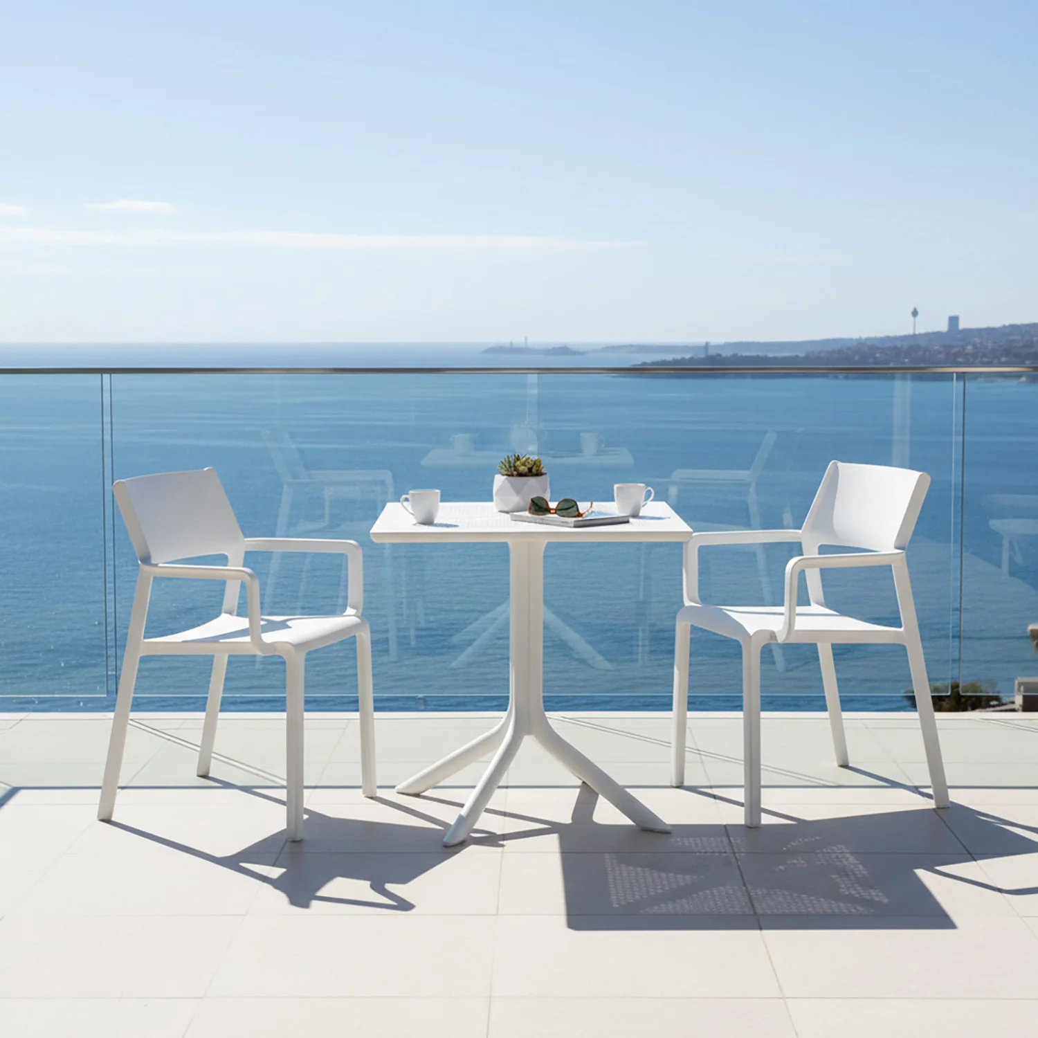 Nardi Clip Table Trill Armchair Outdoor Dining Setting - Image 2