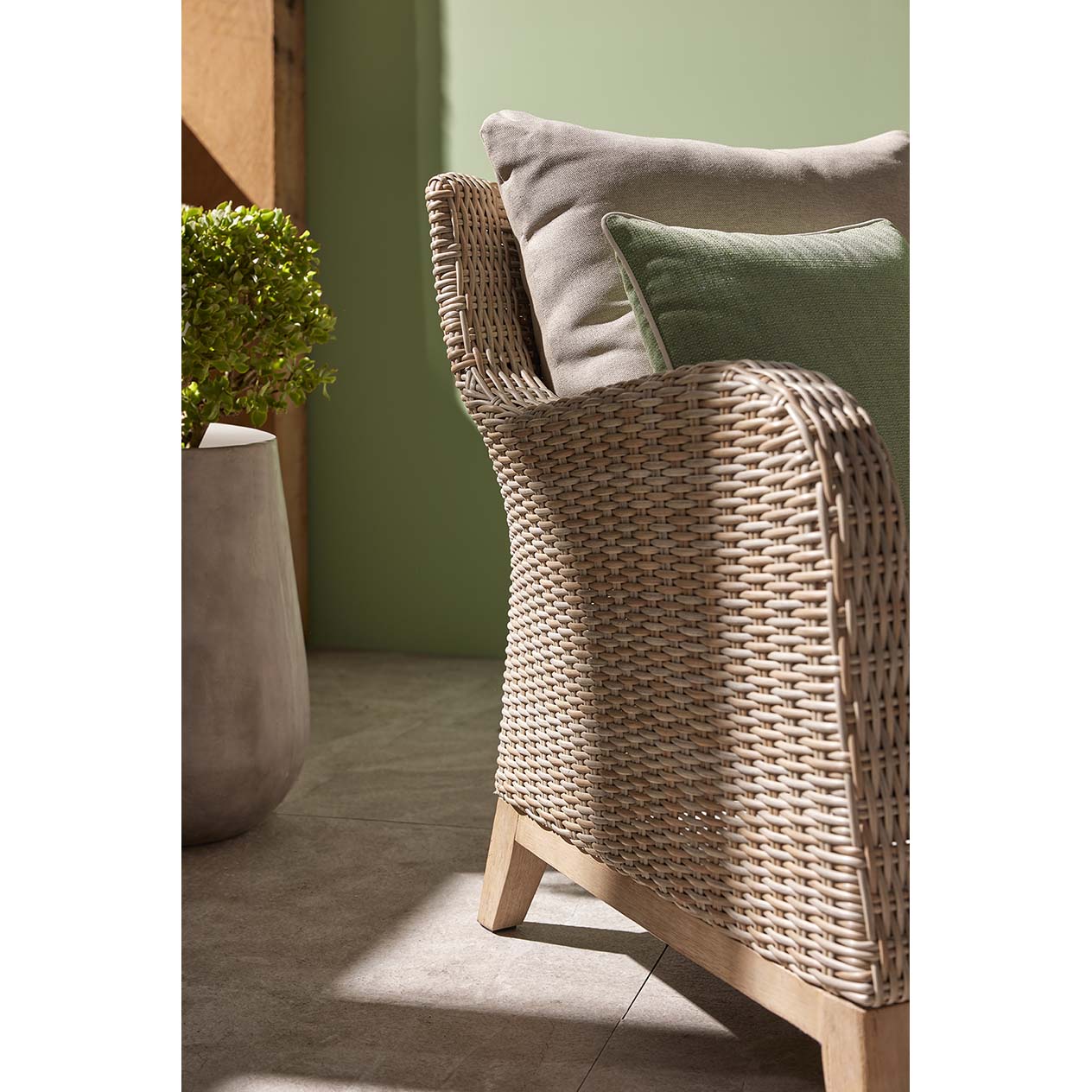 Noosa 4 Seater Outdoor Wicker Lounge - Image 6