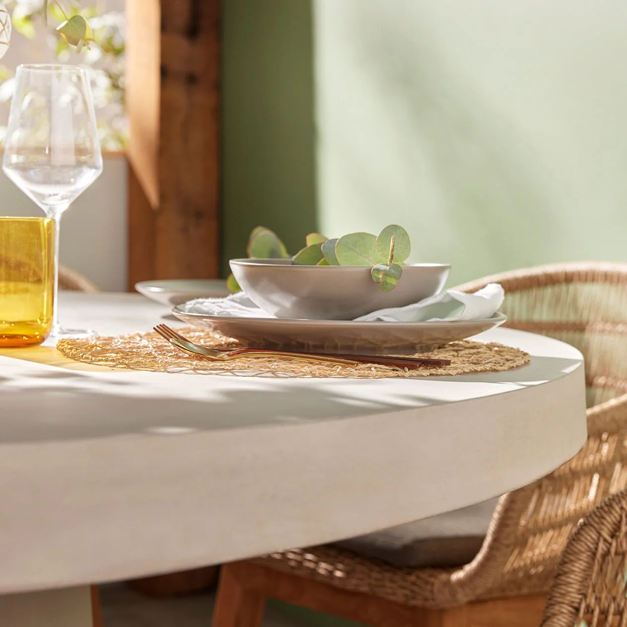 Zen Outdoor Concrete Round Dining Table 150 cm - Image 2